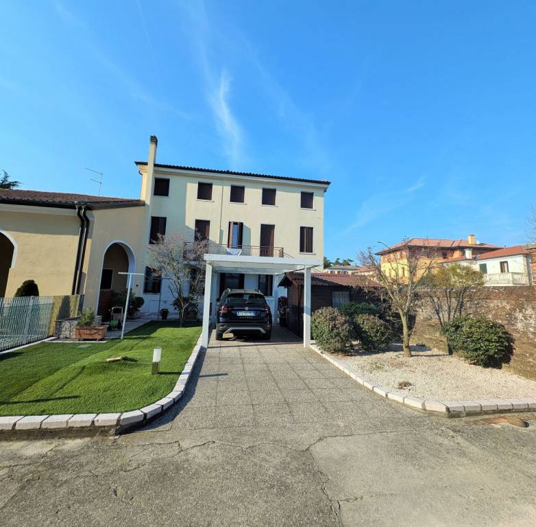 casa indipendente in vendita a Castelfranco Veneto