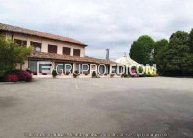 negozio in vendita a Castelfranco Veneto in zona Salvarosa