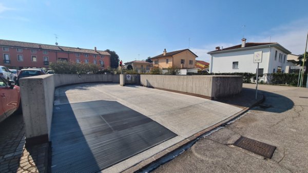 locale di sgombero in vendita a Castelfranco Veneto