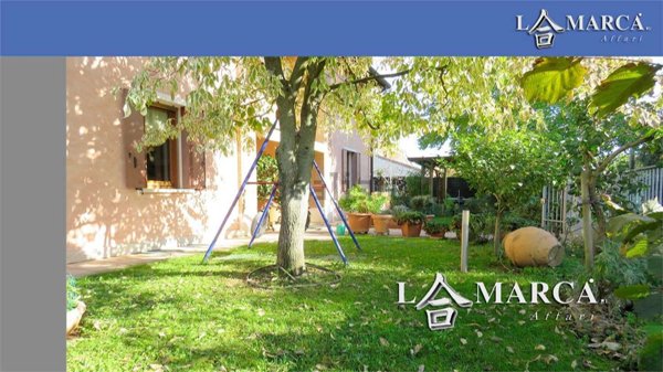 casa indipendente in vendita a Castelfranco Veneto in zona Villarazzo