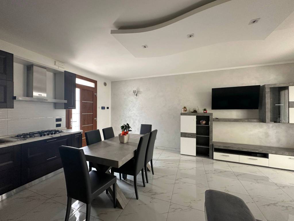 casa indipendente in vendita a Castelfranco Veneto in zona Villarazzo