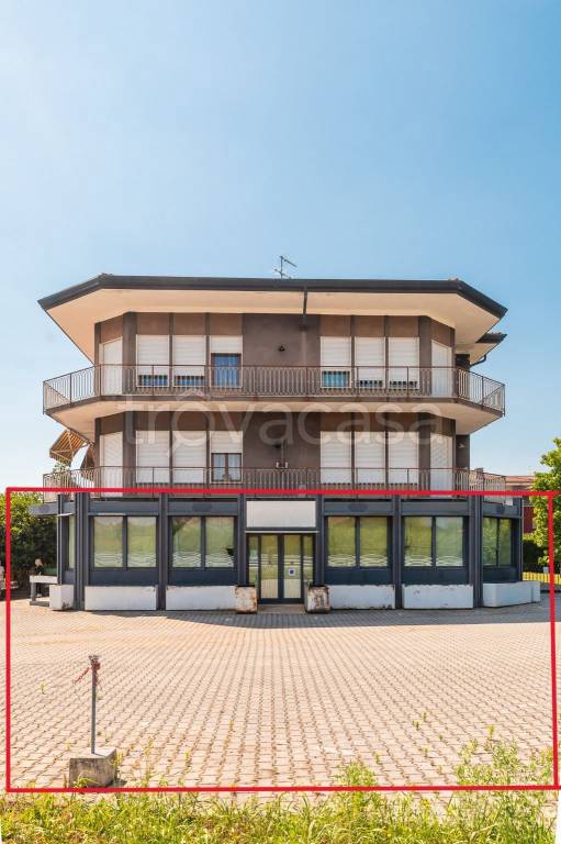 negozio in vendita a Castelfranco Veneto