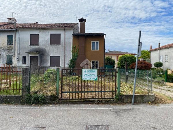 casa indipendente in vendita a Castelfranco Veneto in zona Treville