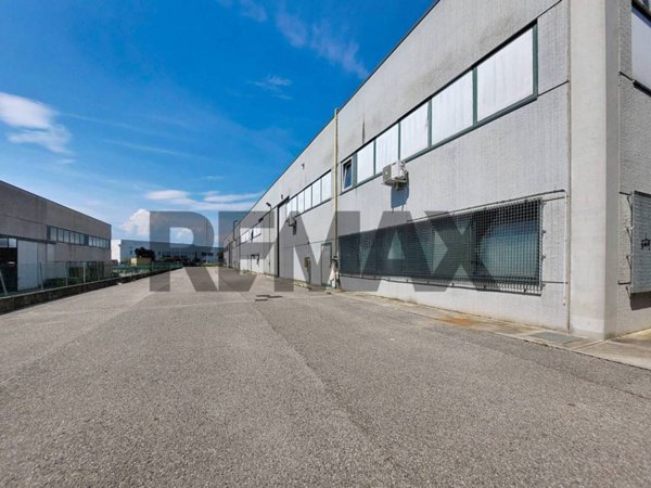 locale commerciale in vendita a Castelfranco Veneto