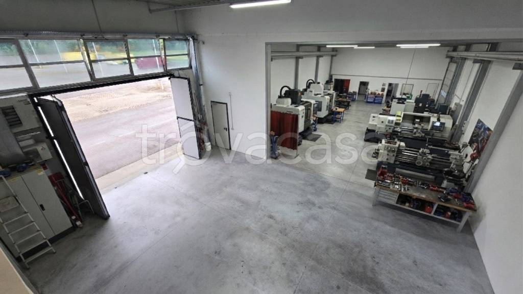 locale commerciale in vendita a Castelfranco Veneto