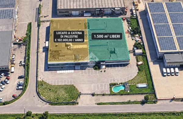 locale commerciale in vendita a Castelfranco Veneto in zona Bella Venezia