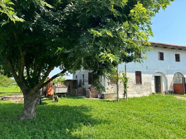 casale in vendita a Castelfranco Veneto in zona Bella Venezia