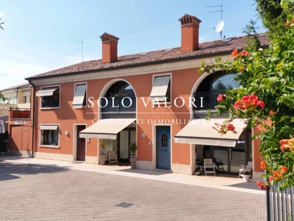 casa indipendente in vendita a Castelfranco Veneto in zona Treville