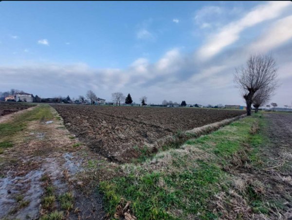 terreno in vendita a Castelfranco Veneto in zona Bella Venezia