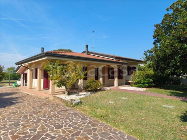 casa indipendente in vendita a Castelfranco Veneto in zona Bella Venezia