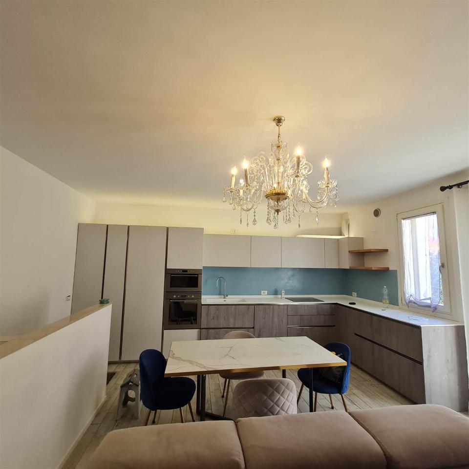 appartamento in vendita a Castelfranco Veneto in zona Salvarosa