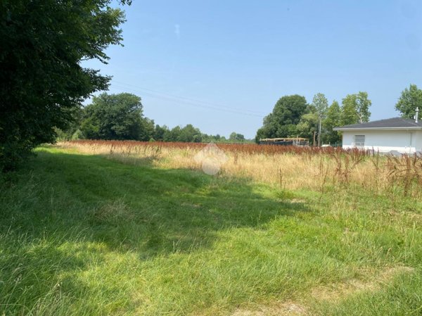 terreno in vendita a Castelfranco Veneto in zona Bella Venezia