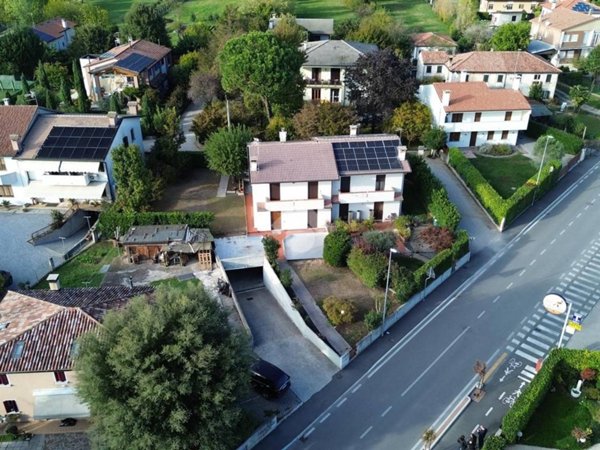 casa indipendente in vendita a Castelfranco Veneto in zona Treville