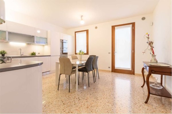 appartamento in vendita a Castello di Godego in zona Motte