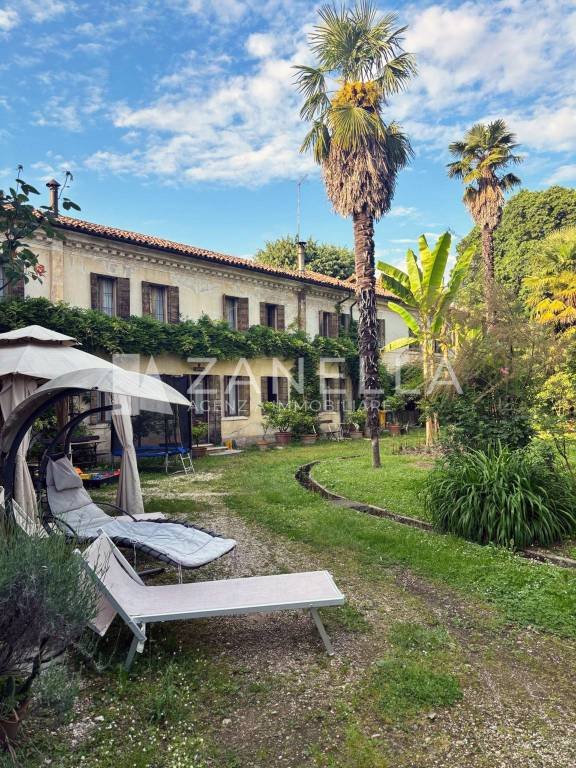 casa indipendente in vendita a Castello di Godego