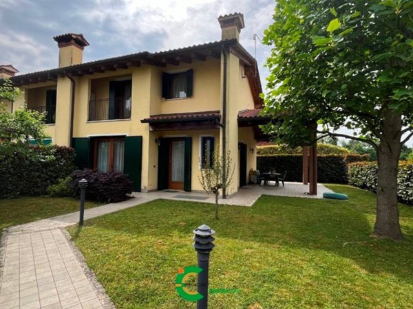 casa indipendente in vendita a Castello di Godego