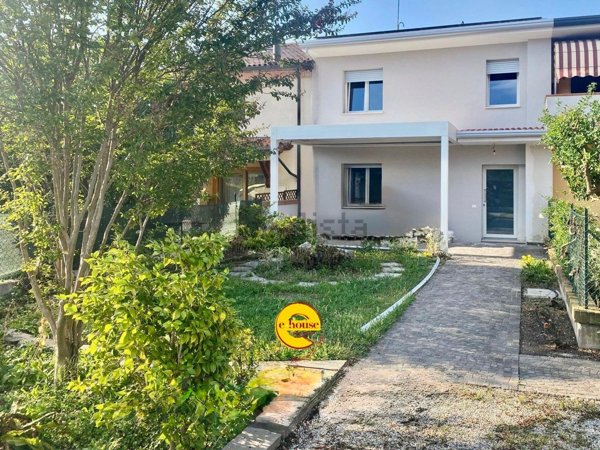 casa indipendente in vendita a Castello di Godego