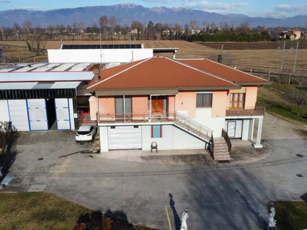 casa indipendente in vendita a Castello di Godego