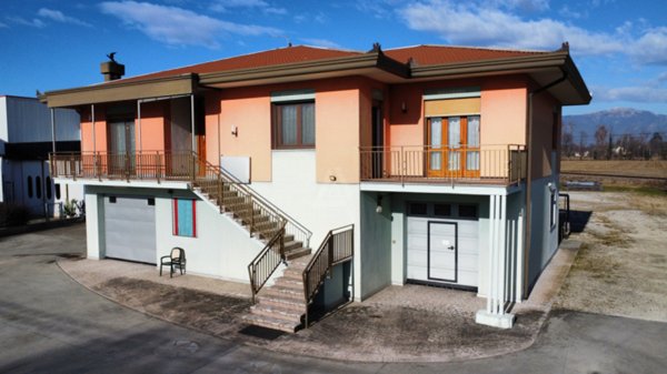 casa indipendente in vendita a Castello di Godego