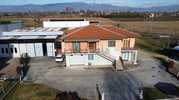 casa indipendente in vendita a Castello di Godego