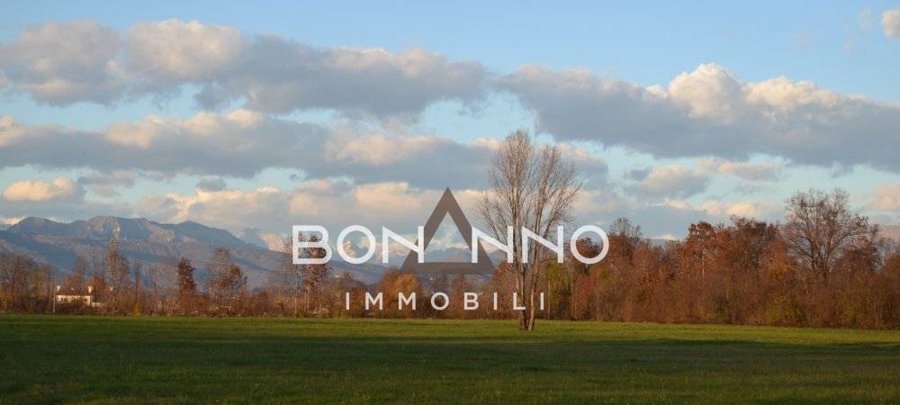 terreno edificabile in vendita a Castello di Godego