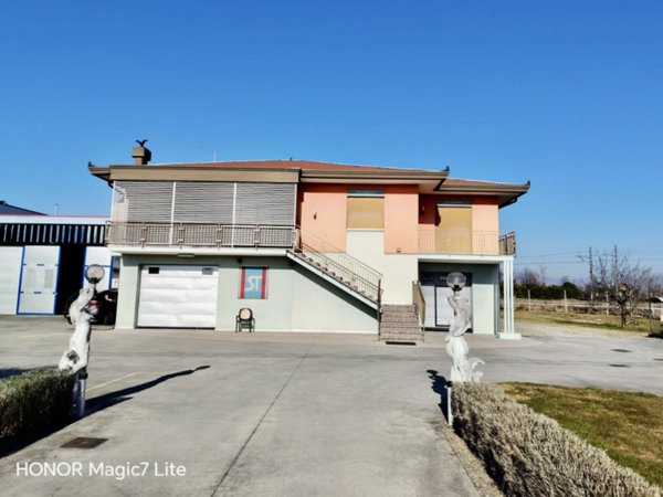 casa indipendente in vendita a Castello di Godego