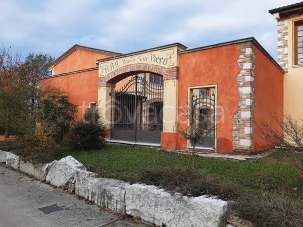 villa in vendita a Castello di Godego in zona San Pietro