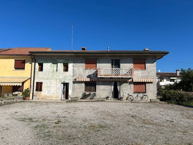 casa indipendente in vendita a Castello di Godego in zona San Pietro