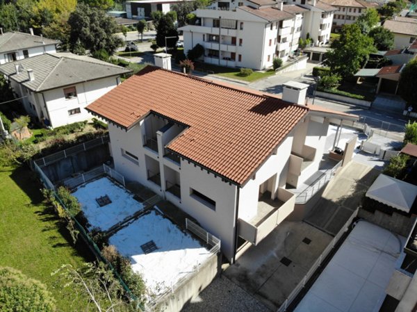 casa indipendente in vendita a Castello di Godego in zona Avenali