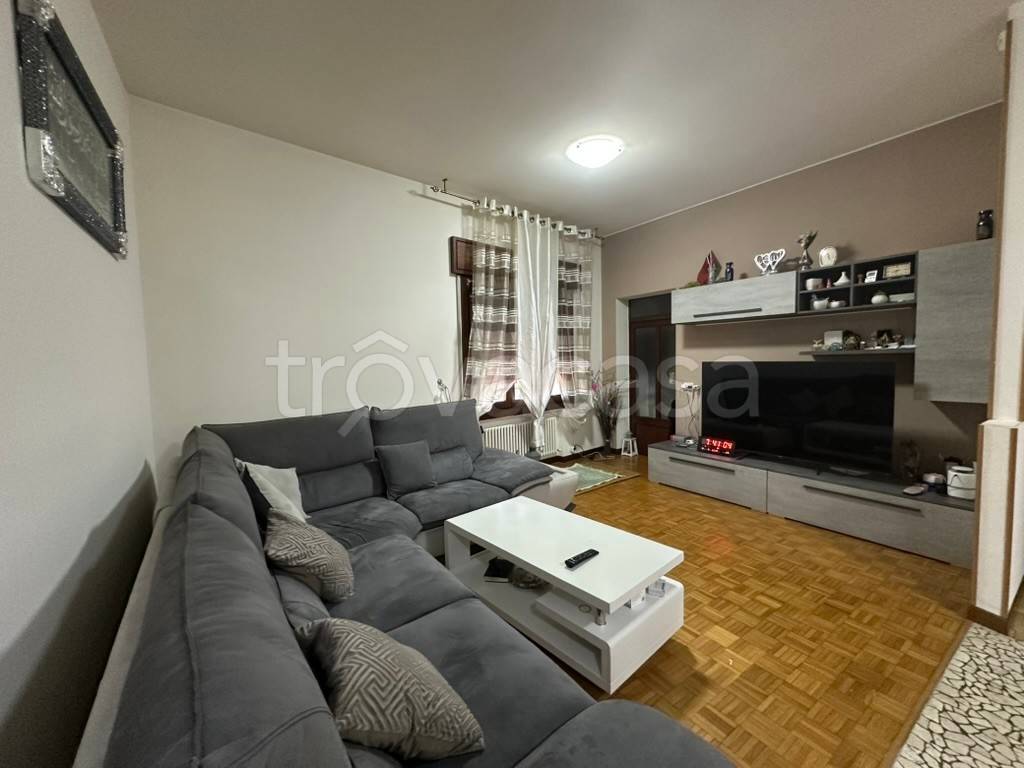 casa indipendente in vendita a Castello di Godego in zona Avenali