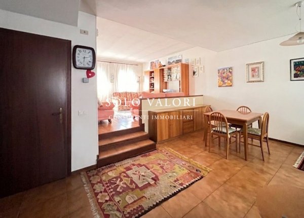 casa indipendente in vendita a Castello di Godego in zona Avenali