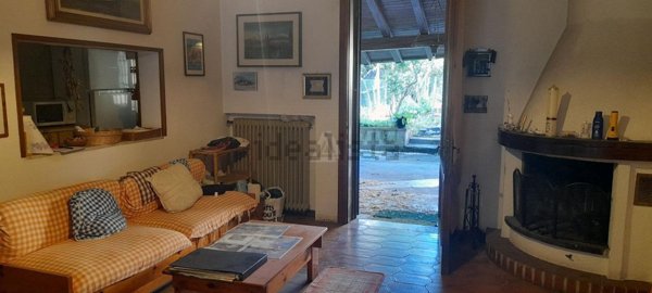 villa in vendita a Castello di Godego in zona Avenali