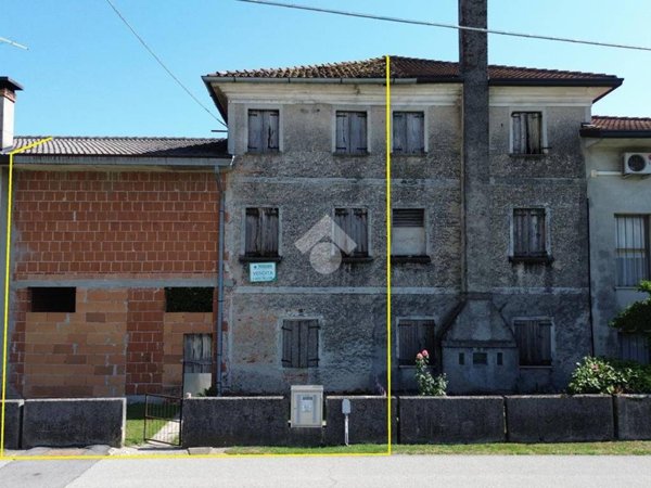 casa indipendente in vendita a Castello di Godego in zona San Pietro