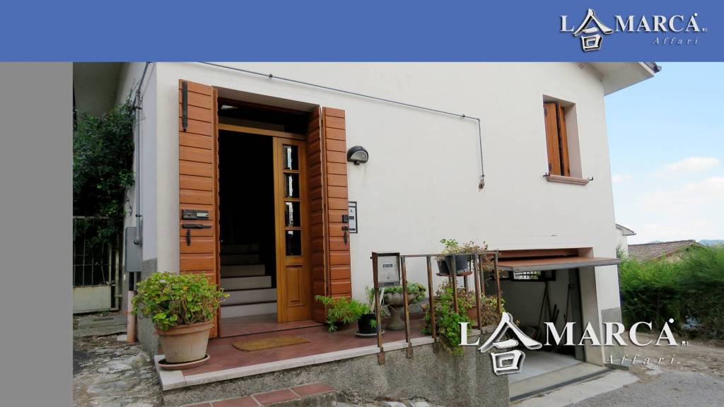 casa indipendente in vendita a Cavaso del Tomba
