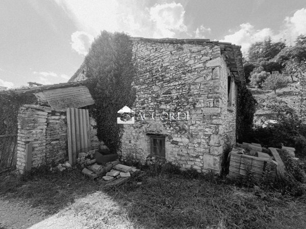 casa indipendente in vendita a Cavaso del Tomba