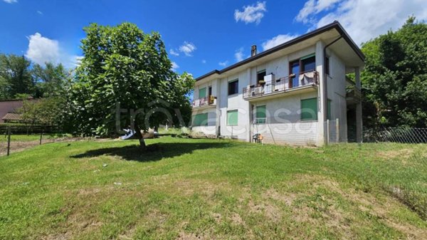 casa indipendente in vendita a Cavaso del Tomba