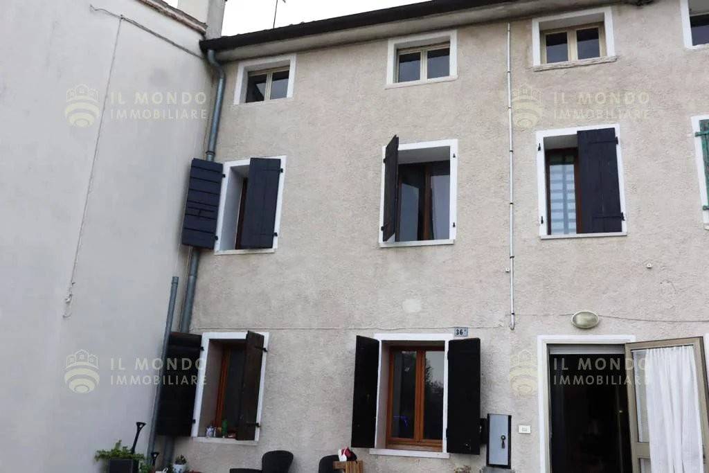casa indipendente in vendita a Cavaso del Tomba in zona Castelcies