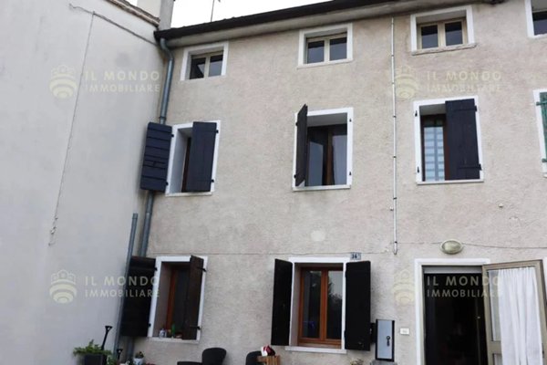 casa indipendente in vendita a Cavaso del Tomba in zona Castelcies