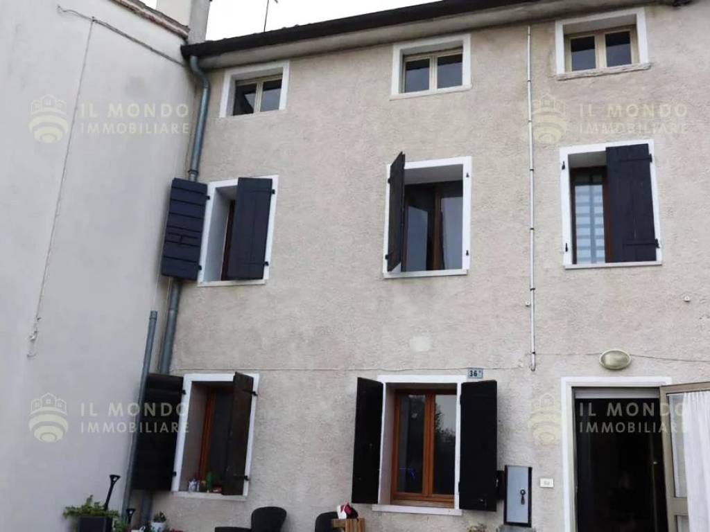 casa indipendente in vendita a Cavaso del Tomba