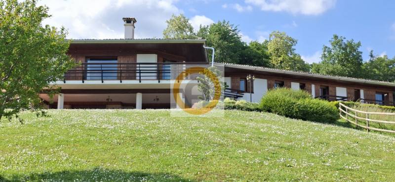 casa indipendente in vendita a Cavaso del Tomba