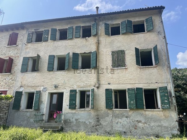 casale in vendita a Cavaso del Tomba