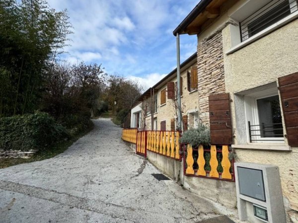 casa indipendente in vendita a Cavaso del Tomba