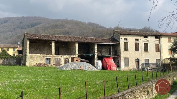 casale in vendita a Cavaso del Tomba