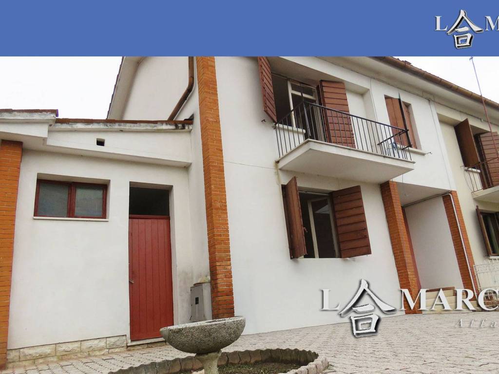 casa indipendente in vendita a Cavaso del Tomba in zona Vettorazzi