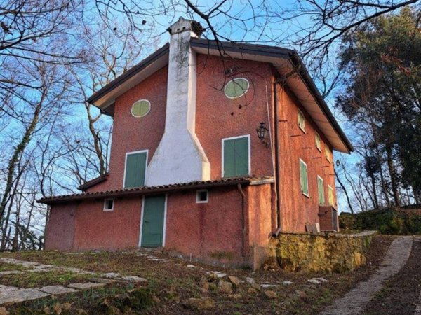 casa indipendente in vendita a Cavaso del Tomba