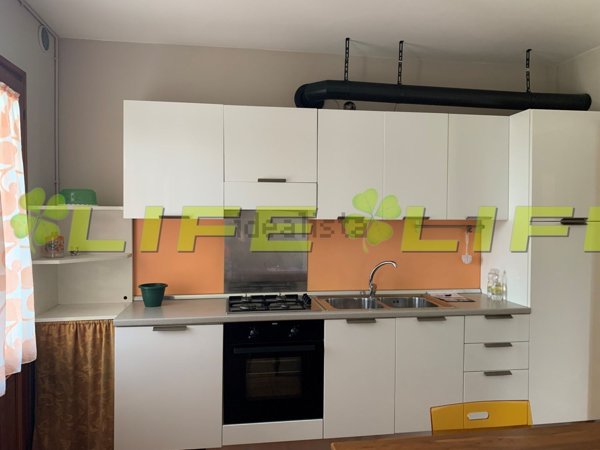 casa indipendente in vendita a Cavaso del Tomba in zona Obledo