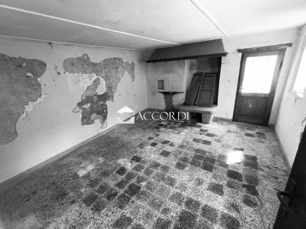 casa indipendente in vendita a Cavaso del Tomba in zona Virago