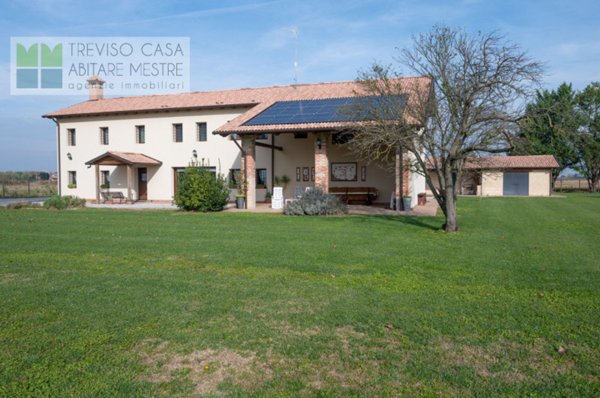 casa indipendente in vendita a Chiarano