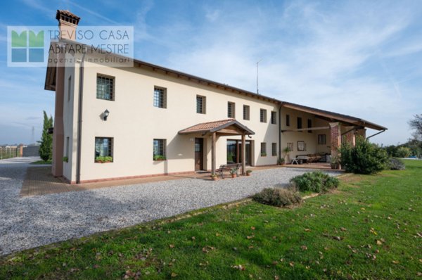 casa indipendente in vendita a Chiarano