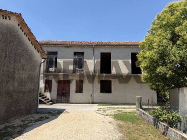 casa indipendente in vendita a Cimadolmo